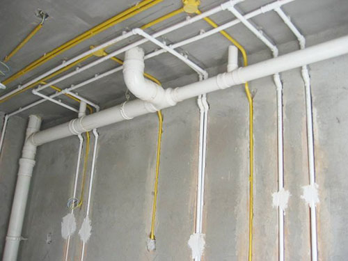 厨房水管漏水维修方法及水管爆裂处理